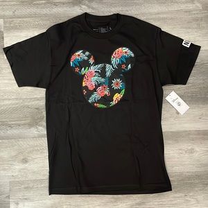Disney x NEFF Collaboration Men’s Mickey Mouse T-shirt — Size Large